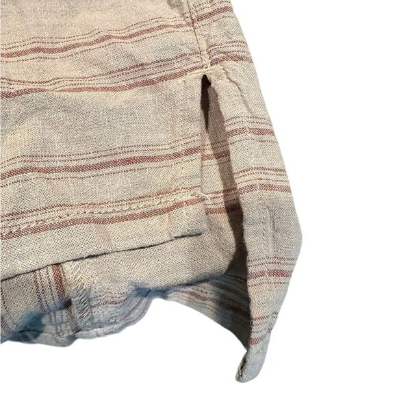 NWOT- Jones & Co Women’s Short Sleeve V Neck Cream Top Shirt Side Slit - Size SM - Picture 3 of 9